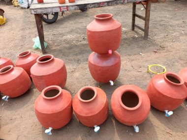 Kil çömlek, matka, kil işçiliği, ghada, jaipur, rajasthan