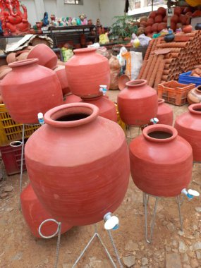 Kil çömlek, matka, kil işçiliği, ghada, jaipur, rajasthan