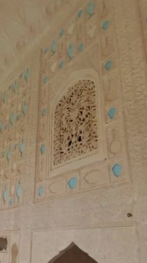 Amer Kalesi Jaipur, Rajasthan, Hindistan 'da yer almaktadır. 