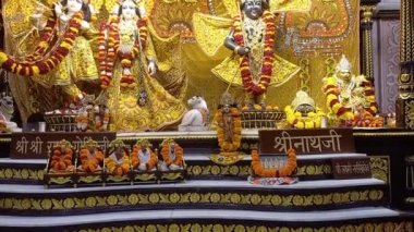 beautiful dresses of Lord krishna and radha rani,beautiful makeup of both is mesmerizing,I like to see again to again