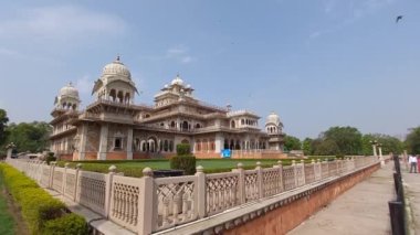 Albert Hall Müzesi Jaipur, Rajasthan, Hindistan 'da yer almaktadır. 