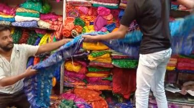 Jaipur 'da el işi Chunri, Rajasthan, Hindistan 