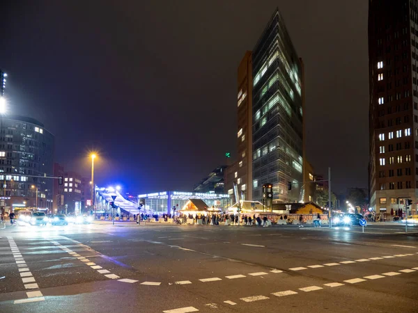 16 de noviembre de 2021. Berlín, Alemania. hermosa vida nocturna Berlín. —  Fotos de Stock