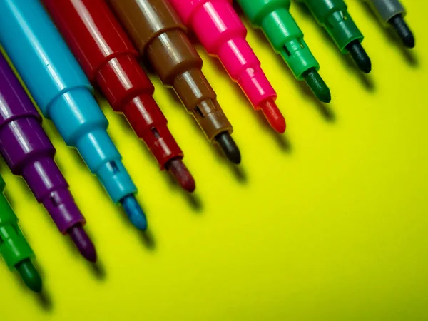 Colored Markers Yellow Background Colored Felt Tip Pen — стоковое фото