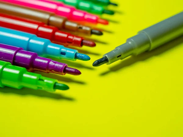 Colored Markers Yellow Background Colored Felt Tip Pen — стоковое фото