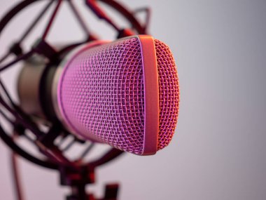 Stüdyo mikrofonu kapat. Ses kaydı için mikrofon.