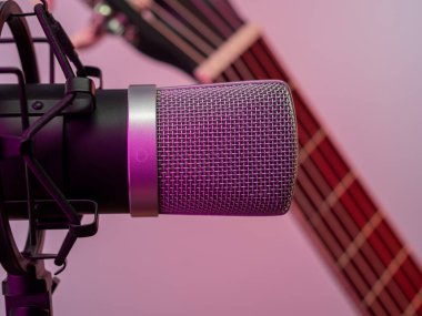 Stüdyo mikrofonu kapat. Ses kaydı için mikrofon.