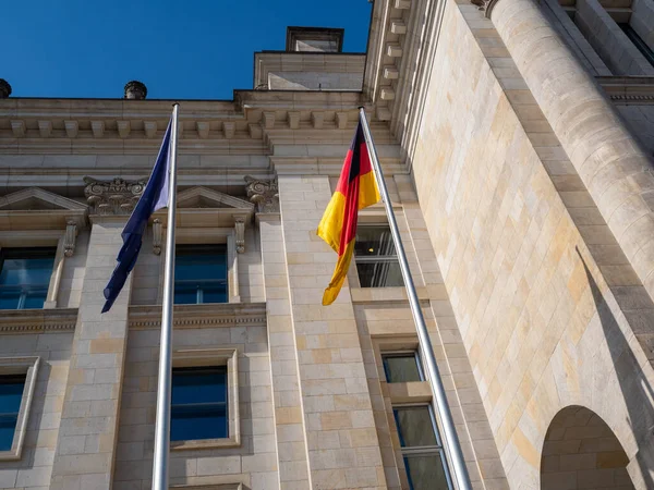 Drapelul German Zboară Deasupra Bundestagului Reichstag — Fotografie, imagine de stoc