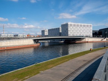 Berlin manzarası. Berlin sokakları ve binaları.