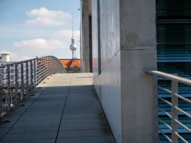 Berlin manzarası. Berlin sokakları ve binaları.