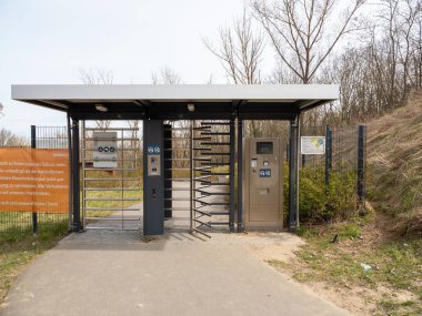 Elektronik kapı. Elektronik bilet doğrulaması