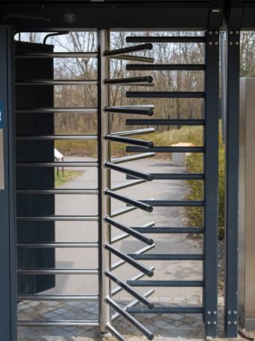 Elektronik kapı. Elektronik bilet doğrulaması