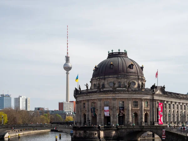Berlín Alemania Abril 2022 Gente Está Caminando Por Calle Destino — Foto de Stock