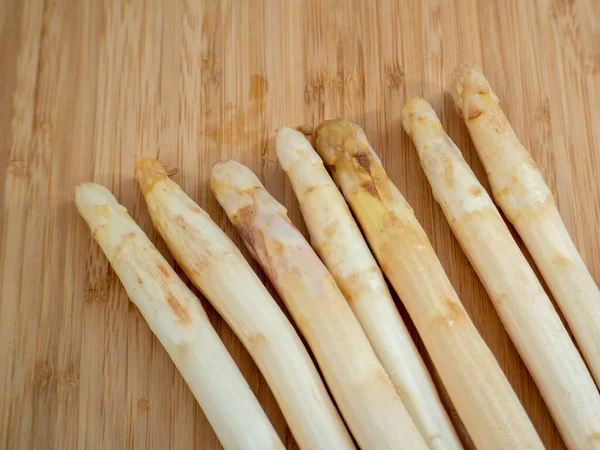 Asparagus Cutting Board Raw White Asparagus — Stock Photo, Image