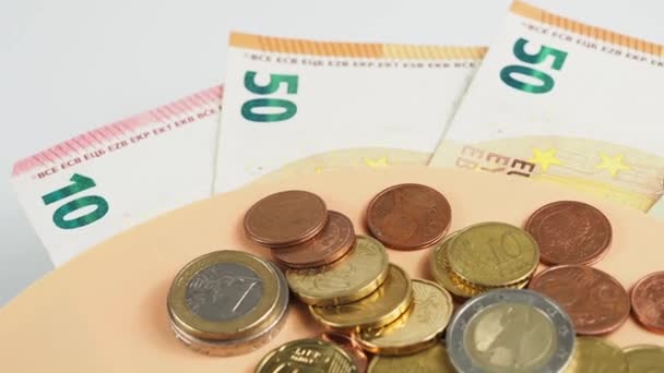 Eurobankovky Mince Hotově Koncept Úspor Vysoce Kvalitní Záběry — Stock video