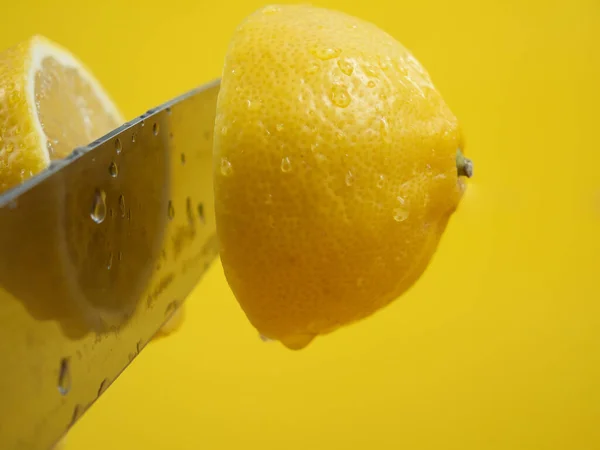 Cut Lemon Knife Air Cut Lemon Knife — 스톡 사진