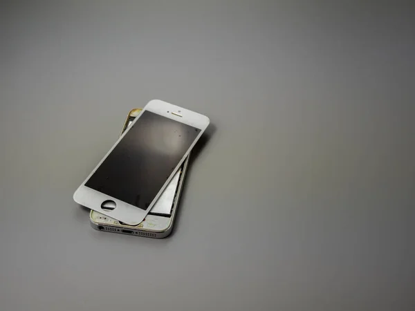 Old Smartphone Broken Phone Phone Gray Background Broken Smartphone — Zdjęcie stockowe