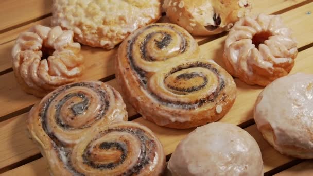 Sweet Baked Goods Sweet Flour Products Bakery Freshly Baked Sweet — Vídeos de Stock