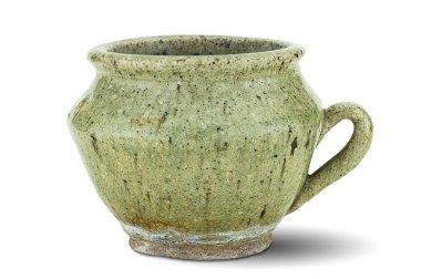 Eski antik antika grunge yeşil seramik kavanoz beyaz arka planda kırpma yolu ile