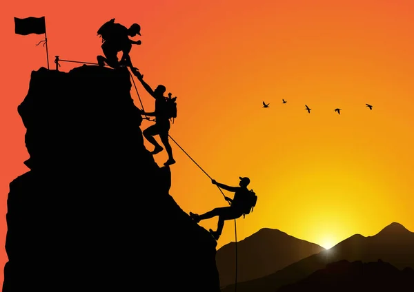 Silhouette Three Men Climbing Mountain Helping Each Other Sunrise Background — Stock vektor