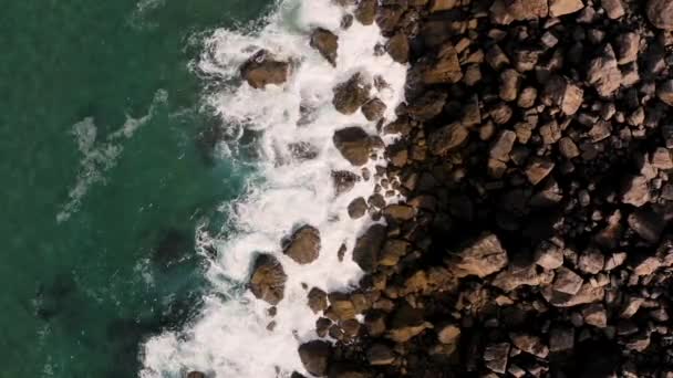 Luchtbeelden Van Kliffen Het Strand Sagres Portugal Het Toont Een — Stockvideo