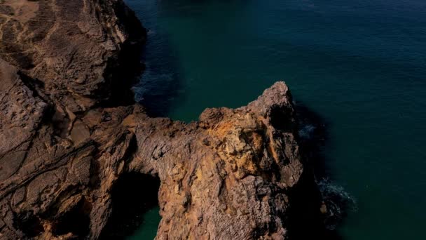 Albufeira Filmische Drone Luchtfoto Drone Vlucht Prachtige Kustlijn Strand Oude — Stockvideo