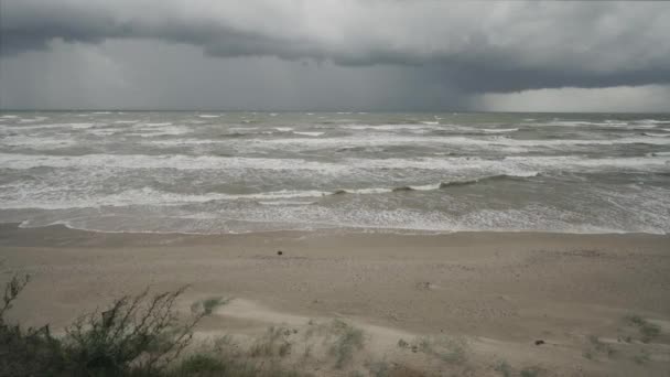 Буря в Балтійському морі — стокове відео