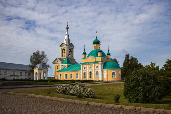 Vvedeno-Oyatsky Convent near St. Petersburg — Stock Photo, Image