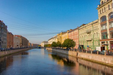 St. Petersburg 'daki Mavi Köprü manzarası