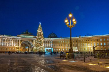 Christmas tree on Palace Square