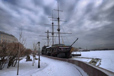 Kışın Uçan Hollandalı restoranı
