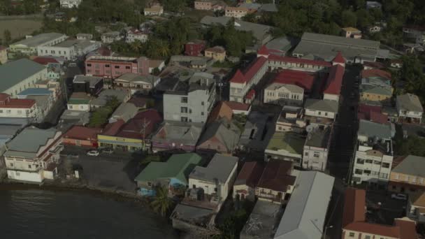 Vista Aérea Edifícios Multicoloridos Beira Mar Grenville Granada — Vídeo de Stock