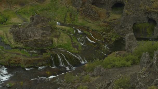 Letecký Přelet Vysoký Úhel Pohledu Vodopády Gjain Island — Stock video