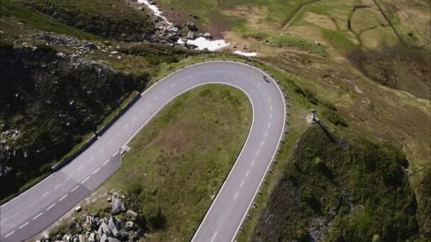 Широкий Повітряний Високий Кут Зйомки Мотоцикла Велосипеда Гірському Перевалі Grossglockner — стокове відео