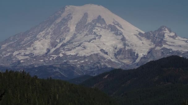 Înclinat Până Zăpadă Lanțul Muntos Sub Cerul Albastru Packwood Washington — Videoclip de stoc