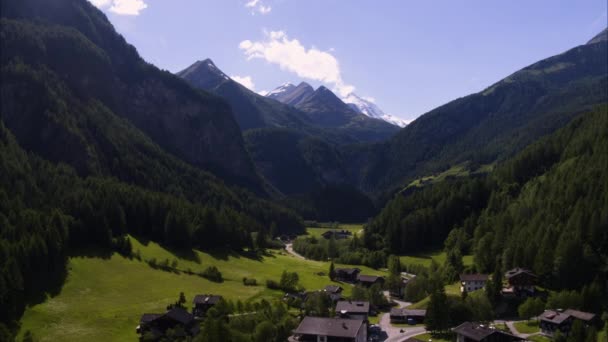 Ampia Ripresa Aerea Case Città Valle Rurale Heiligenblut Austria — Video Stock