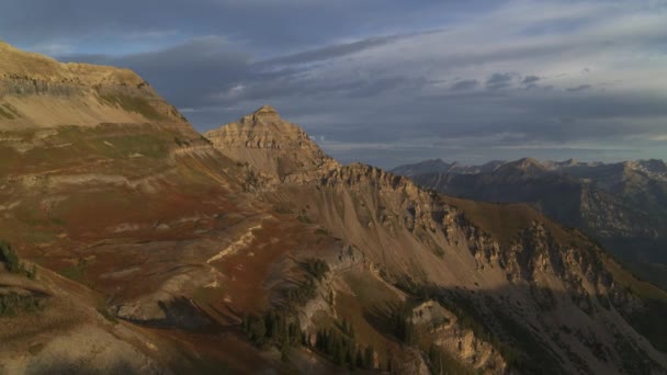 Vista Panorámica Aérea Cordillera Las Nubes Monte Timpanogos Utah Estados — Vídeos de Stock