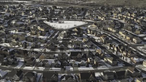 Aerial Flyover View Snow Symetrical Suburban Neighborhood Cedar Hills Utah — Wideo stockowe