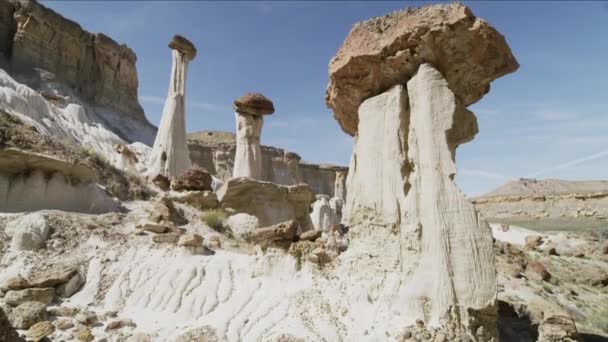 Širokoúhlý Záběr Neobvyklých Skalních Útvarů Big Water Utah Spojené Státy — Stock video