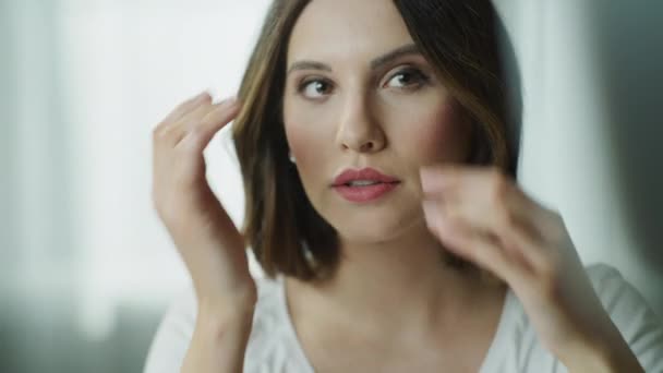 Close Woman Checking Makeup Hair Mirror Leaving Cedar Hills Utah — Stock video