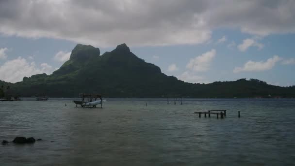 Tijdsverloop Van Oceaangolven Nabij Berg Tahiti Bora Bora Frans Polynesië — Stockvideo