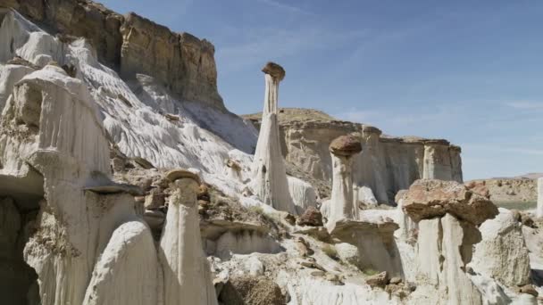 Wide Panning Shot Unusual Rock Formations Big Water Utah United — Stock Video
