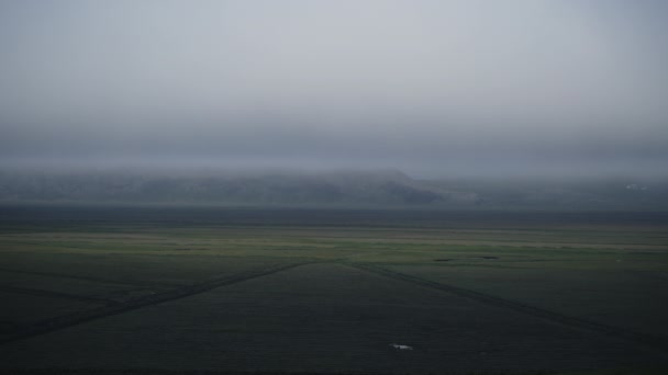 Niebla Sobre Cordillera Distante Dyrholaey Islandia — Vídeos de Stock