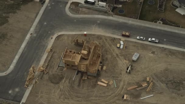 Wide Flyover Shot Tilting House Construction Dirt Lot Pleasant Grove — Stock Video