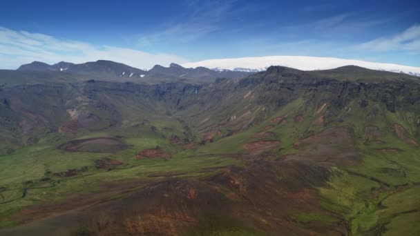 Flygfoto Över Grönt Bergslandskap Vik Island — Stockvideo