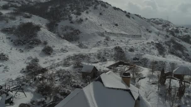 Letecký Pohled Dům Odlehlé Zimní Krajině Cedar Hills Utah Spojené — Stock video