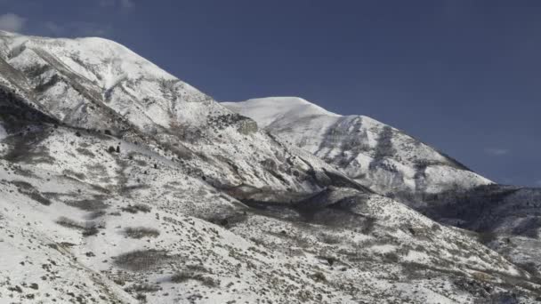 Airial Flyover View Snow Mountain Range Cedar Hills Utah Amerika — Stok Video