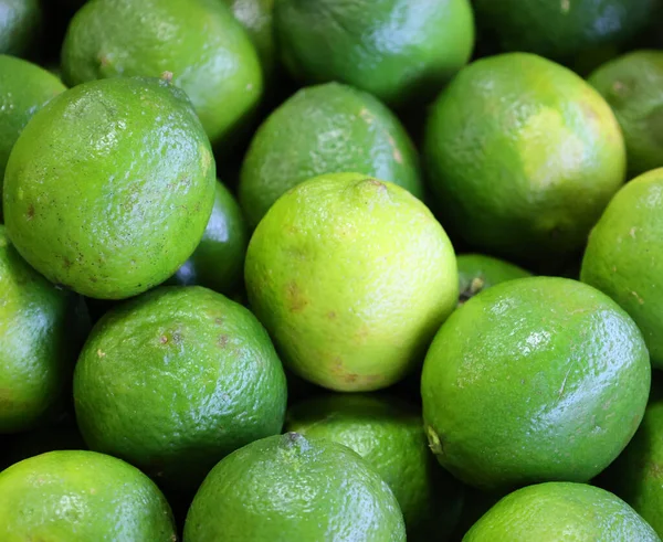 Limas Verdes Frescas Mercado — Foto de Stock