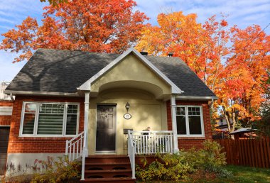 QUEBEC CITY CANADA - 10 13 2021: Tipik Kanada evi 