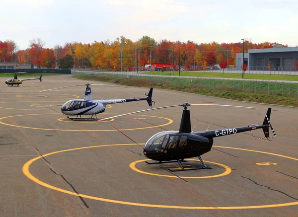 Quebec City Canada 2021 Ультрасовременные Вертолеты Capitale Helico Пролетают Над — стоковое фото